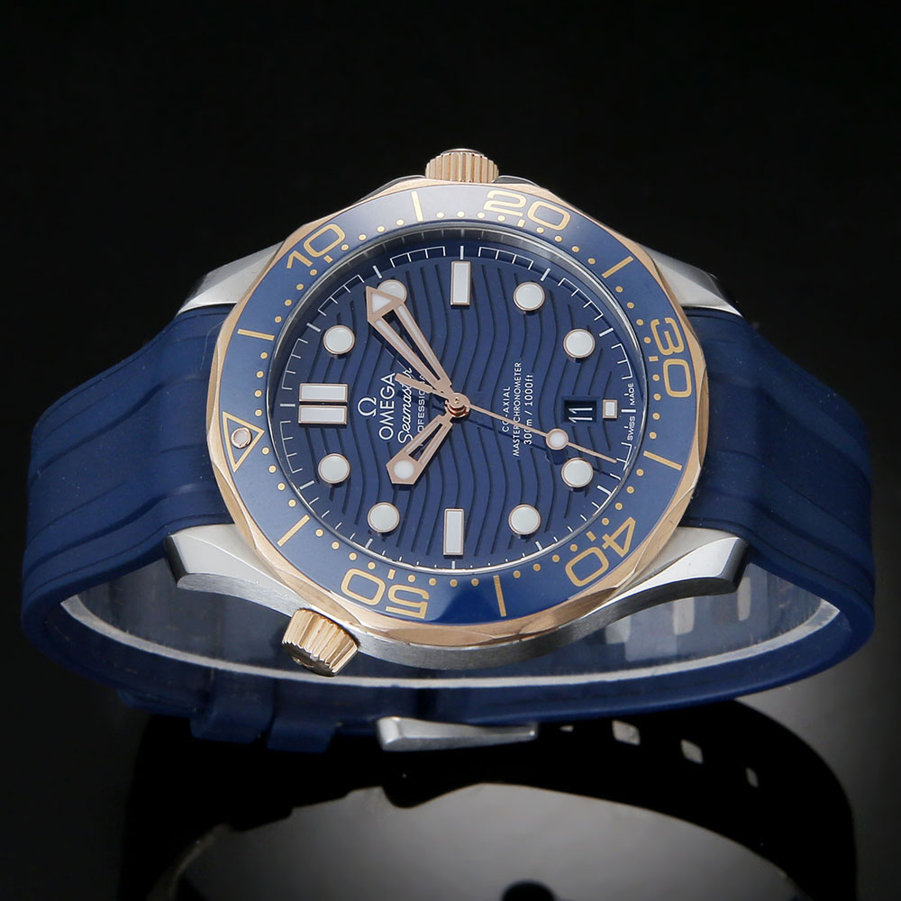 오메가 씨마스터 다이버300 콤비 상세 이미지