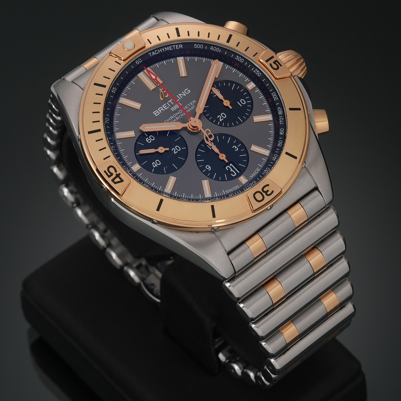 브라이틀링 크로노맷 상세 이미지