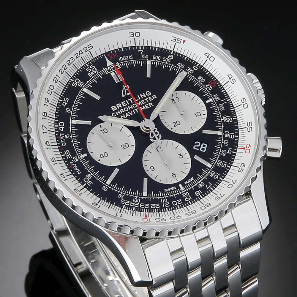 브라이틀링 네비타이머 상세 이미지