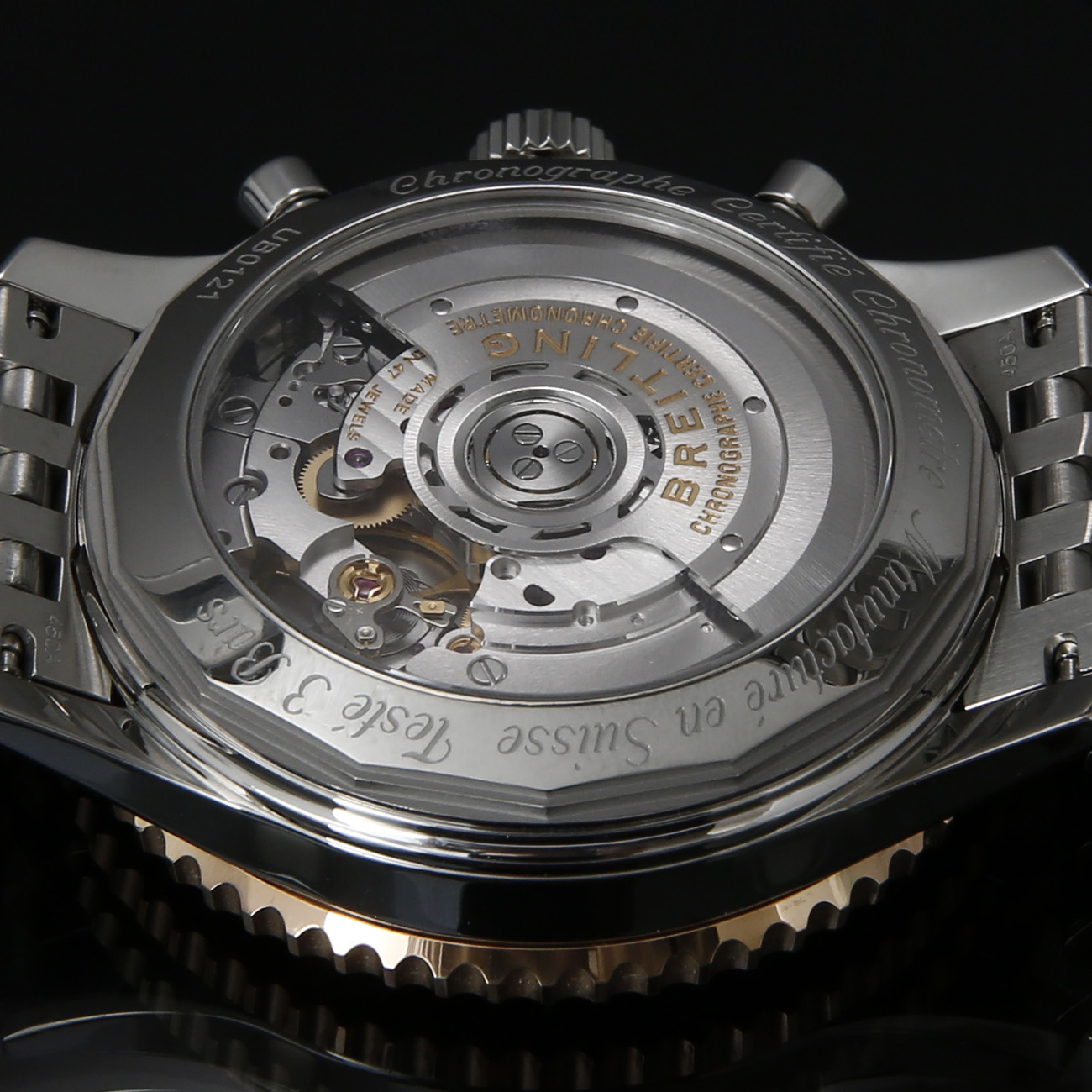 브라이틀링 네비타이머 B01 크로노 상세 이미지